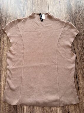 H&M Ribbed Blouse in nude color